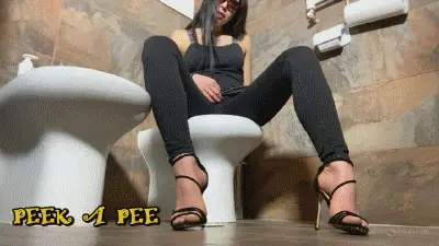 Mistress Gaia - MISTRESS GAIA - PEEK A PEE - HD