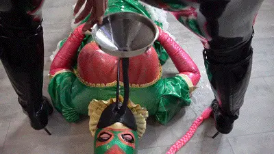 Mistress BlackDiamoond - Golden shower toilet