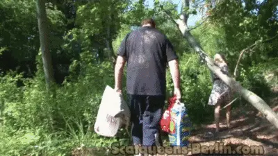 ScatqueensBerlin -  At Lake with Toilet Face P3
