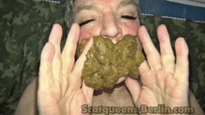 ScatqueensBerlin -  Scat and Vomit for the Human Toilet P2
