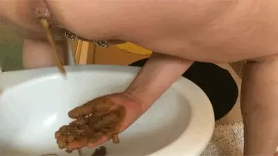 Poop and Pee Extreme Fantasy -  Diarrhea and pee on the hand