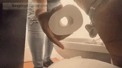 Ladies Keeping it Funky - Melissas Bursting Out Her Jeans!!
