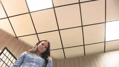 Boss Girls Productions - Stellina sits down on your face!