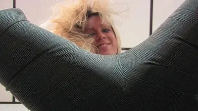 Boss Girls Productions - Feel her weight